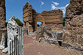 Villa Adriana - Esedra del ninfeo di palazzo.
